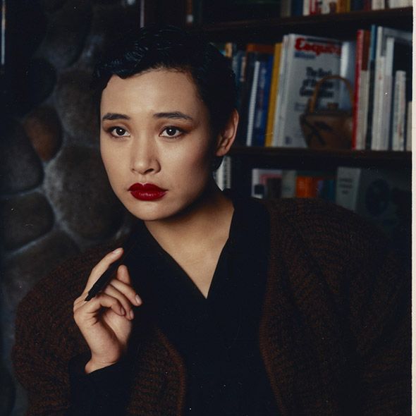 Lip, Mouth, Finger, Eyebrow, Shelf, Eyelash, Bookcase, Shelving, Nail, Gesture, 