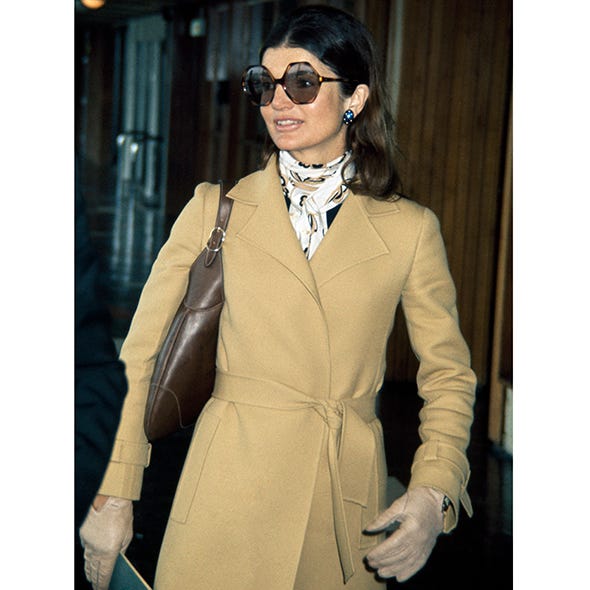 Eyewear, Sleeve, Collar, Sunglasses, Textile, Coat, Outerwear, Style, Blazer, Fashion, 