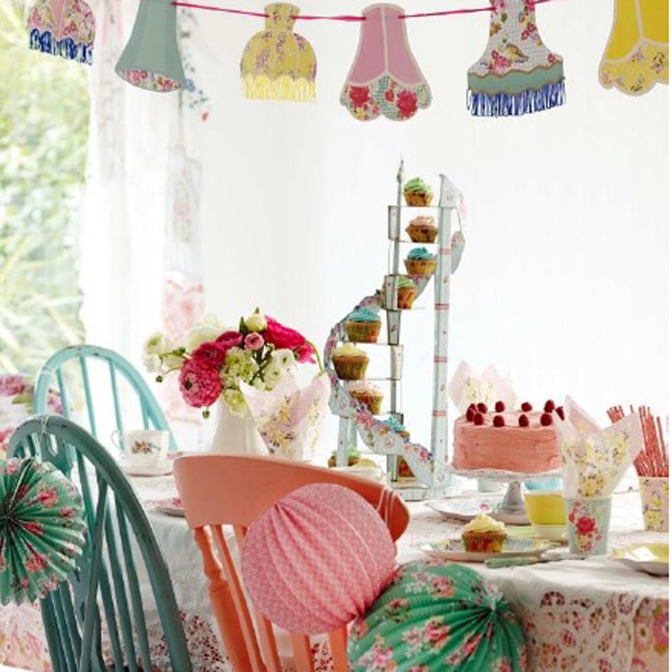 Tablecloth, Textile, Room, Pink, Interior design, Linens, Furniture, Interior design, Petal, Peach, 