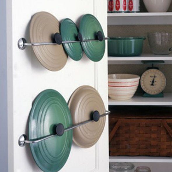 Wood, Dishware, Serveware, Circle, Home accessories, Teal, Porcelain, Ceramic, Plate, Pottery, 