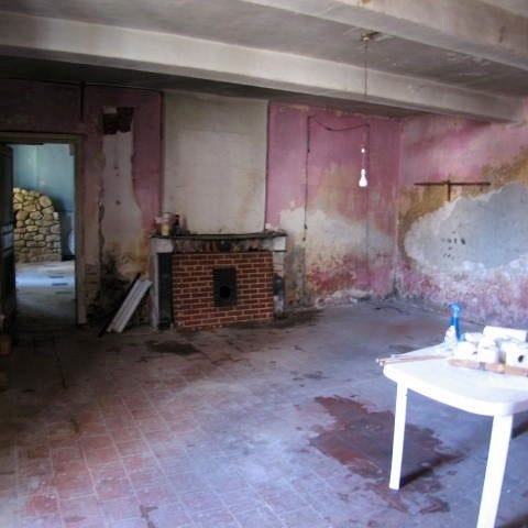 Wood, Property, Floor, Room, Ceiling, Wall, Brick, Flooring, Hardwood, Building material, 