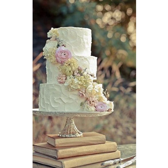 Dessert, Sweetness, Cake, Petal, Baked goods, Ingredient, Cuisine, Cake decorating, Wedding cake, Flowering plant, 