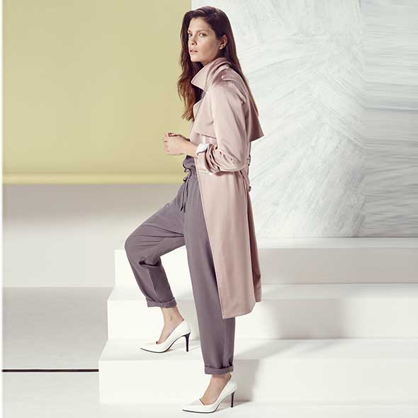 Clothing, Sleeve, Shoulder, Joint, Standing, Style, Fashion, Fashion model, Knee, Street fashion, 