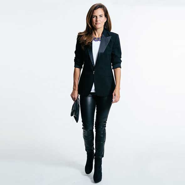 Clothing, Sleeve, Trousers, Human body, Denim, Shoulder, Collar, Jeans, Textile, Standing, 