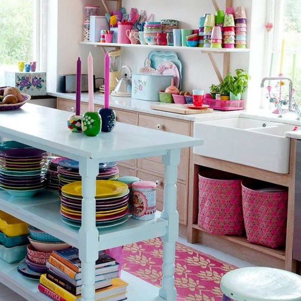 Room, Interior design, Pink, Furniture, Purple, Shelving, Magenta, Violet, Dishware, Interior design, 