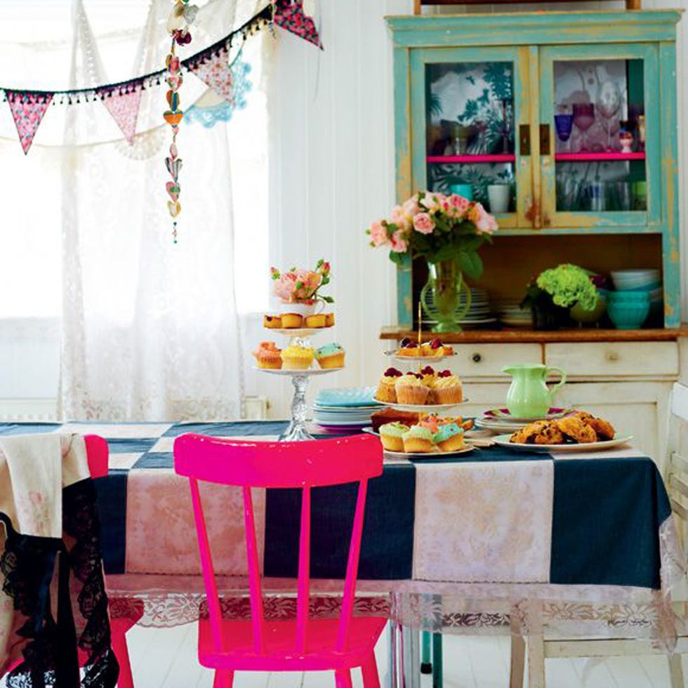 Interior design, Furniture, Interior design, Serveware, Cuisine, Decoration, Tablecloth, Peach, Party supply, Dish, 