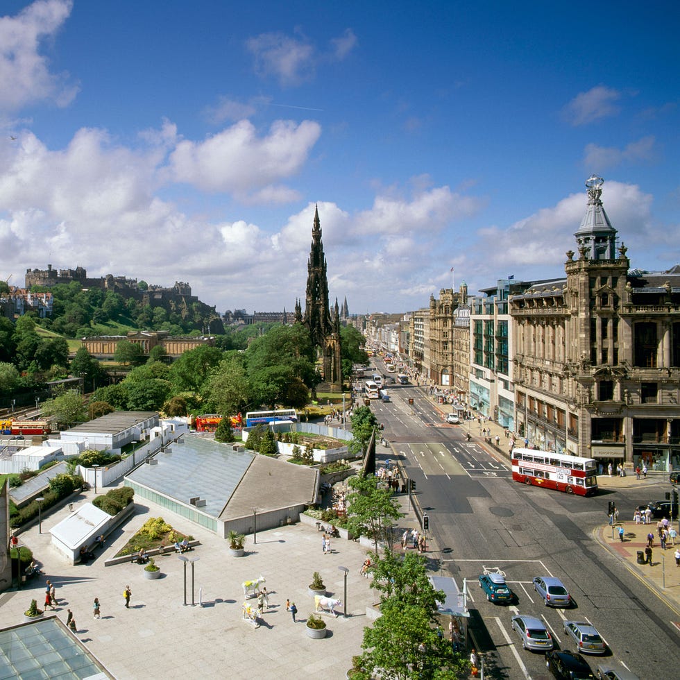 Neighbourhood, Cloud, Road, Town, Urban area, City, Metropolitan area, Street, Residential area, Thoroughfare, 