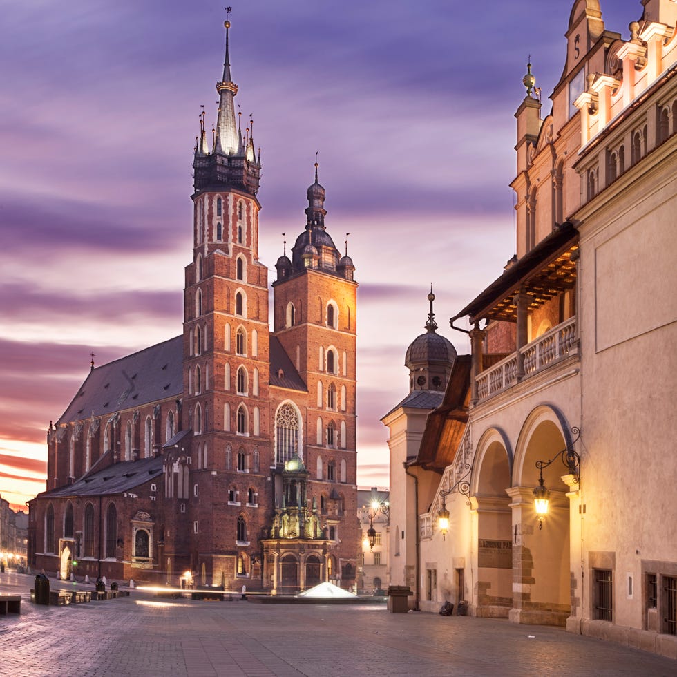 City, Facade, Spire, Town, Landmark, Steeple, Medieval architecture, Evening, Place of worship, Town square, 