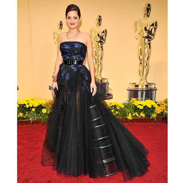 Clothing, Yellow, Dress, Shoulder, Formal wear, Gown, Strapless dress, Fashion, One-piece garment, Bridal party dress, 