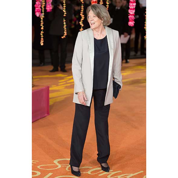Outerwear, Standing, Coat, Collar, Suit trousers, Style, Blazer, Fashion, Magenta, Street fashion, 