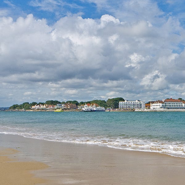 Body of water, Coastal and oceanic landforms, Coast, Shore, Cloud, Water, Ocean, Aqua, Waterway, Horizon, 