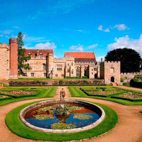 Plant, Garden, Landmark, Water feature, Palace, Park, Castle, Hedge, Landscaping, Estate, Plant, Garden, Landmark, Water feature, Palace, Park, Castle, Hedge, Landscaping, Estate,