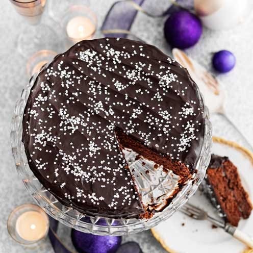 Food, Dish, Cuisine, Chocolate cake, Dessert, Ingredient, Baked goods, Flourless chocolate cake, Cake, Chocolate, 