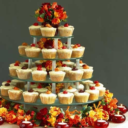 Cake, Dessert, Wedding cake, Food, Cake decorating, Buttercream, Icing, Baked goods, Pasteles, Baking, 