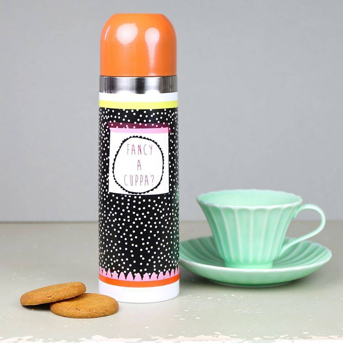 Serveware, Finger food, Dishware, Drinkware, Baked goods, Cup, Lavender, Cosmetics, Stationery, Snack, 