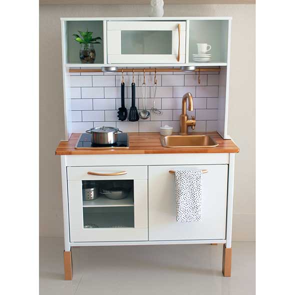 Room, Wood, Furniture, Cabinetry, Interior design, Drawer, Display device, Kitchen, Home, Grey, 