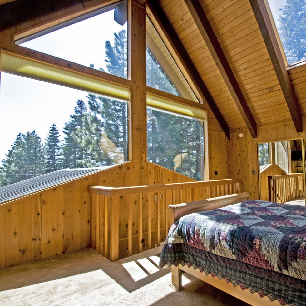 Wood, Property, Bed, Hardwood, Room, Real estate, Linens, Home, Wood stain, Daylighting, 