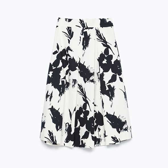 Pattern, Black-and-white, Monochrome photography, Handheld device accessory, Camouflage, Pattern, 