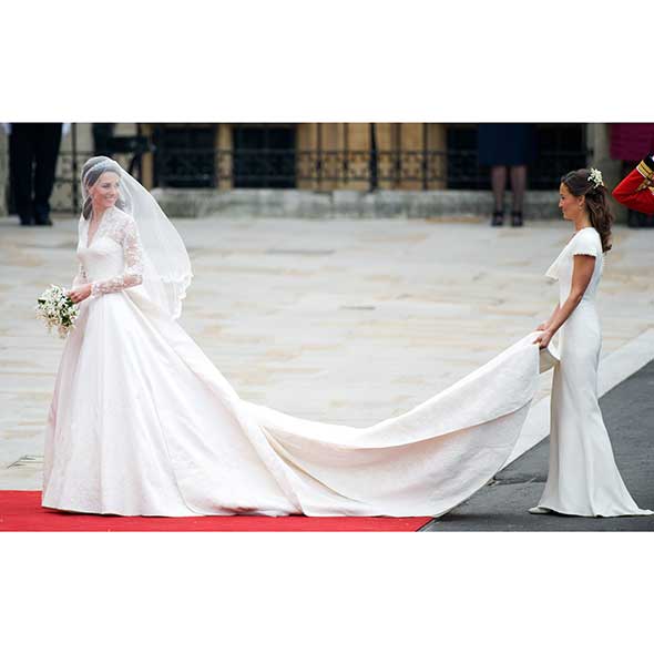 Clothing, Shoulder, Textile, Photograph, Dress, Gown, Formal wear, Bridal clothing, Wedding dress, Beauty, 