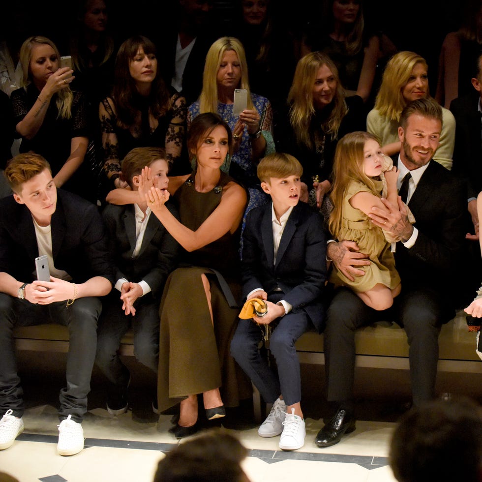 Footwear, Face, Leg, People, Event, Trousers, Coat, Social group, Outerwear, Formal wear, 