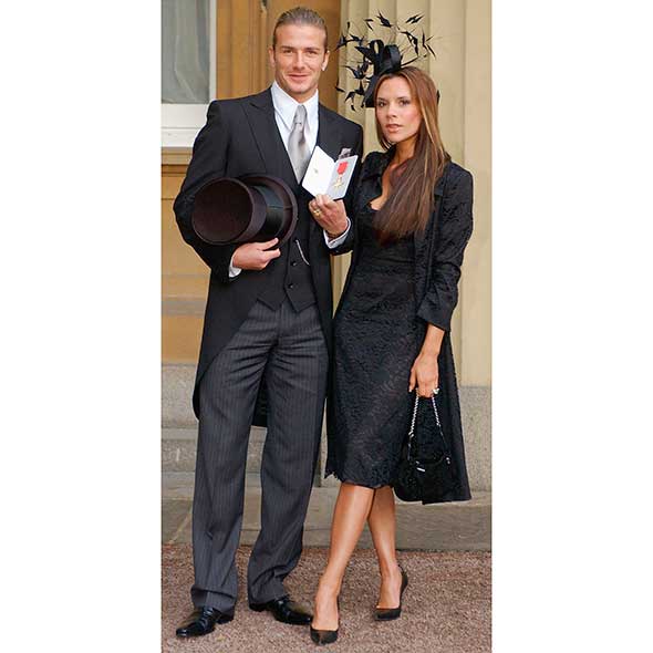 Clothing, Coat, Collar, Sleeve, Trousers, Shirt, Outerwear, Standing, Formal wear, Suit trousers, 