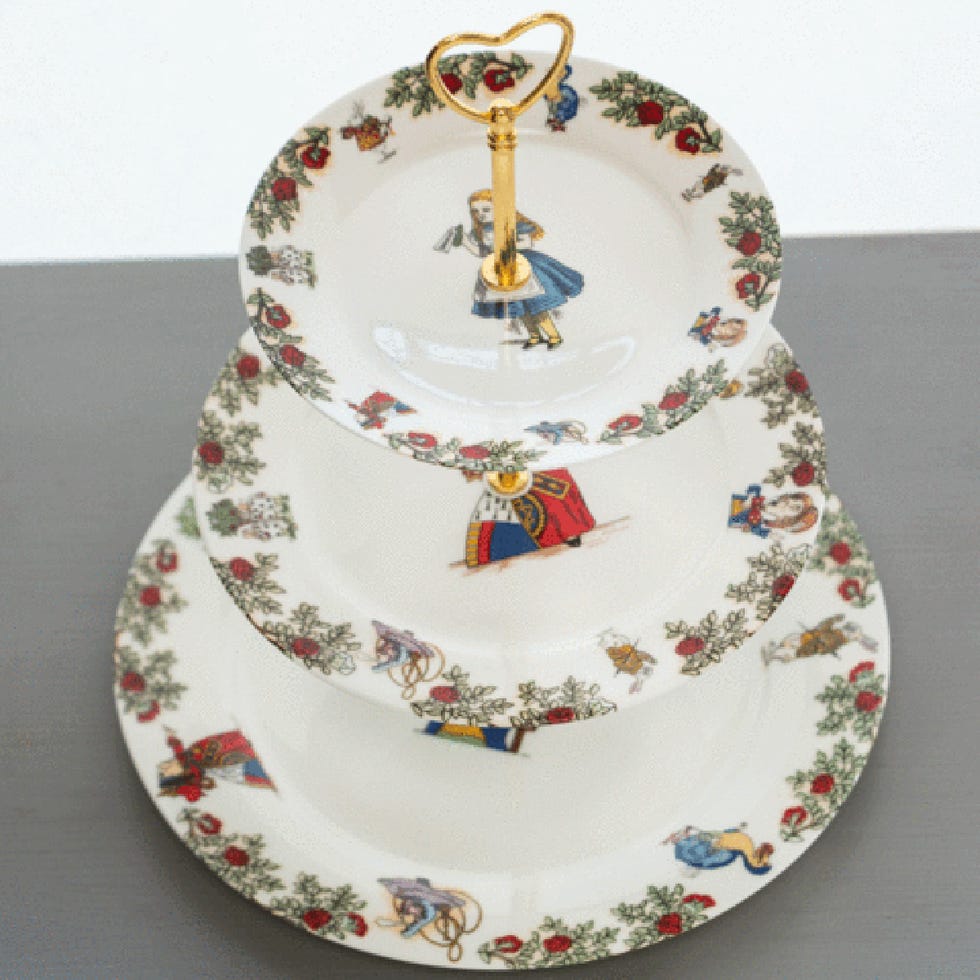 Circle, Porcelain, Brass, Ornament, Creative arts, Symbol, 
