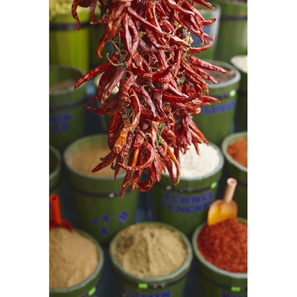 Ingredient, Spice, Food, Condiment, Chile de árbol, Flowering plant, Produce, Chili pepper, Cayenne pepper, Peperoncini, Ingredient, Spice, Food, Condiment, Chile de árbol, Flowering plant, Produce, Chili pepper, Cayenne pepper, Peperoncini,