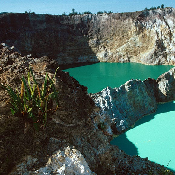 Body of water, Water resources, Natural landscape, Coastal and oceanic landforms, Rock, Bridge, Crater lake, Formation, Reservoir, Terrain, Body of water, Water resources, Natural landscape, Coastal and oceanic landforms, Rock, Bridge, Crater lake, Formation, Reservoir, Terrain,