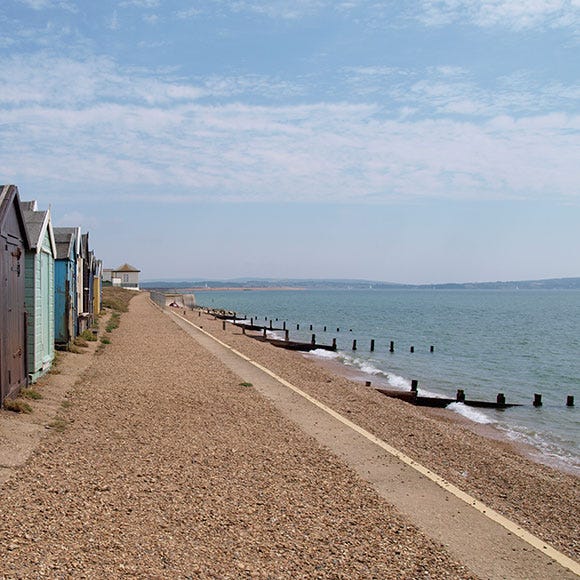 Body of water, Coastal and oceanic landforms, Shore, Coast, Horizon, Fluid, Ocean, Sea, Azure, Aqua, 