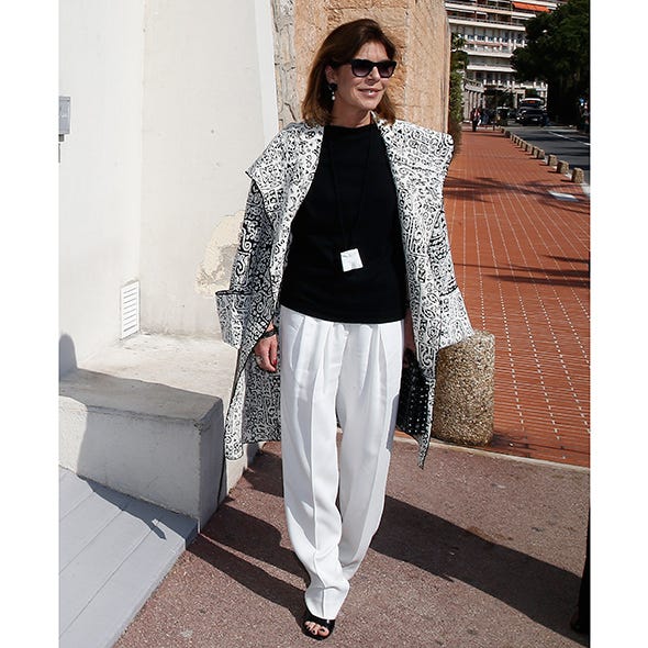 Clothing, Outerwear, Sunglasses, Style, Street fashion, Beige, Fashion design, Active pants, 