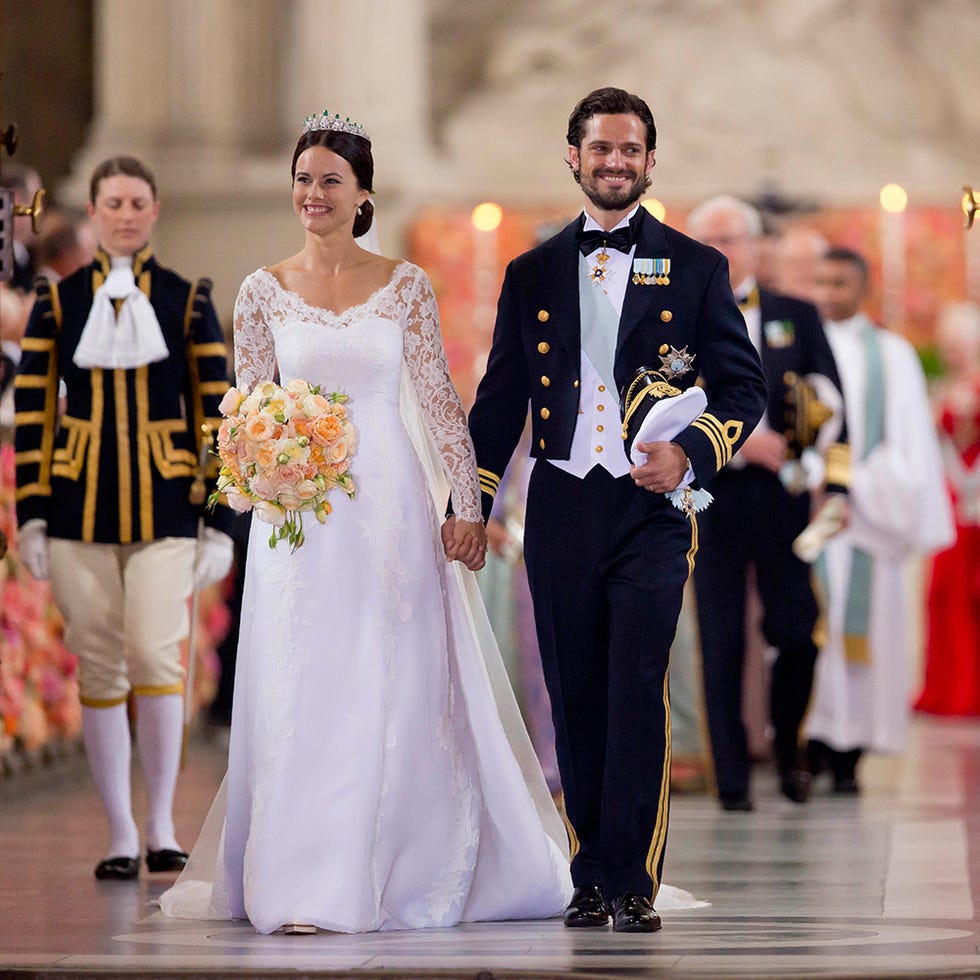 Event, Trousers, Coat, Bridal clothing, Outerwear, Dress, Happy, Formal wear, Wedding dress, Gown, 