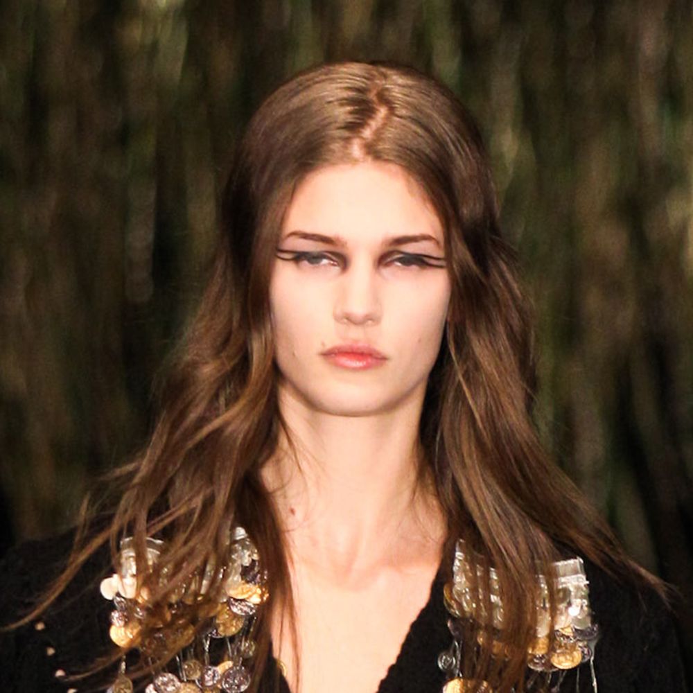 Lip, Hairstyle, Eyebrow, Style, Beauty, Eyelash, Long hair, Iris, Fashion, Youth, 