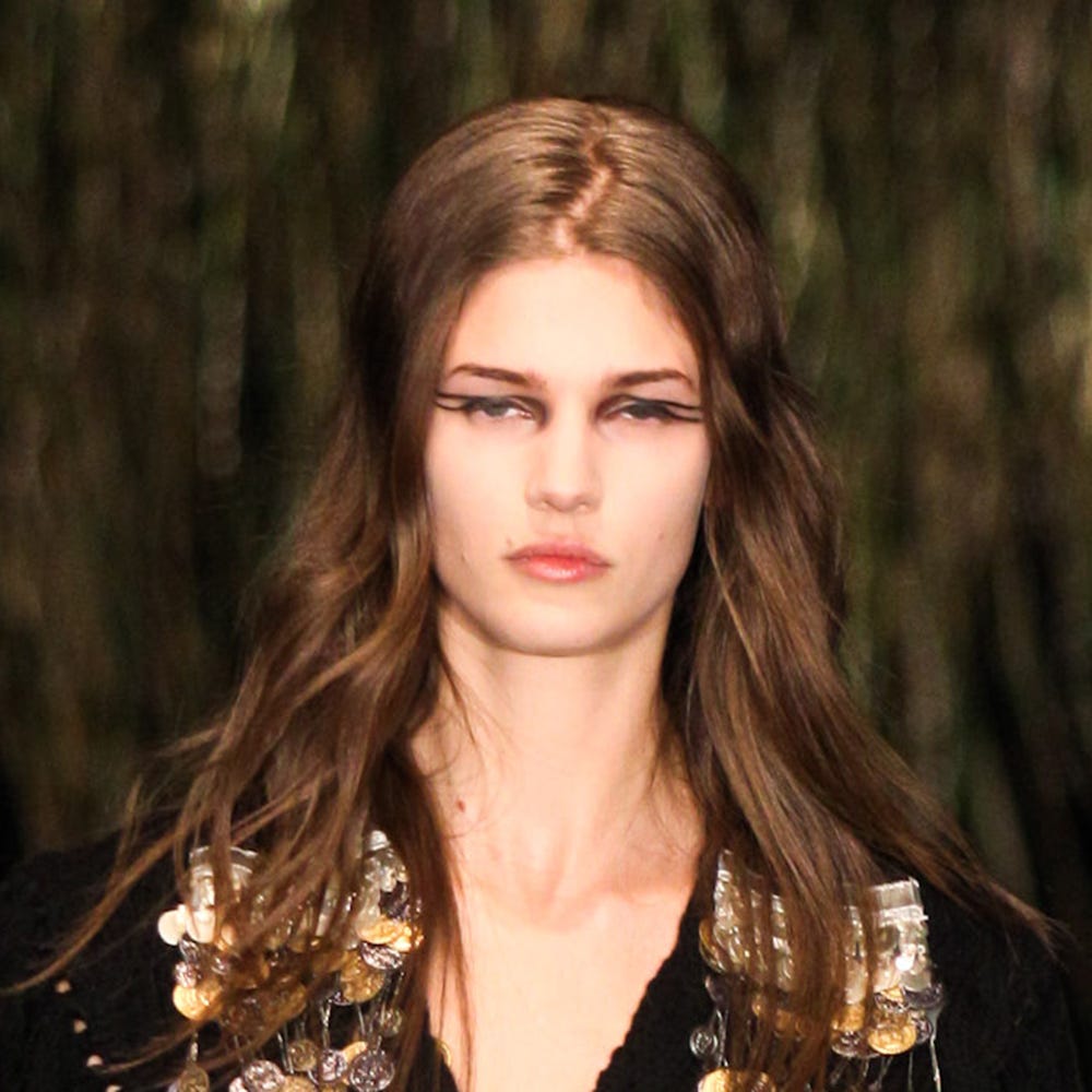 Lip, Hairstyle, Eyebrow, Style, Beauty, Eyelash, Long hair, Iris, Fashion, Youth, 