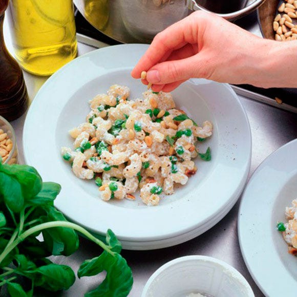 Cuisine, Food, Dishware, Serveware, Ingredient, Tableware, Dish, Recipe, Plate, Finger food, 