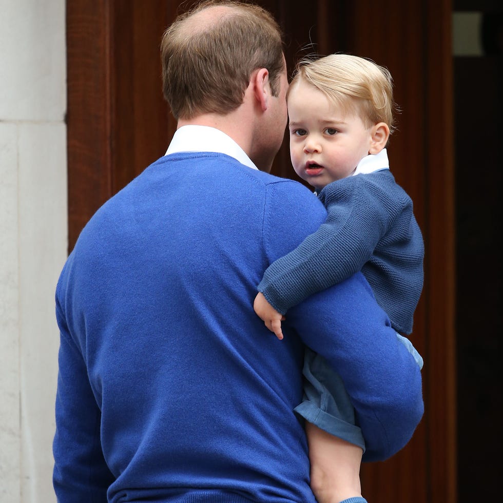Hair, Ear, Sleeve, Shoulder, Elbow, Joint, Collar, Child, Interaction, Toddler, 