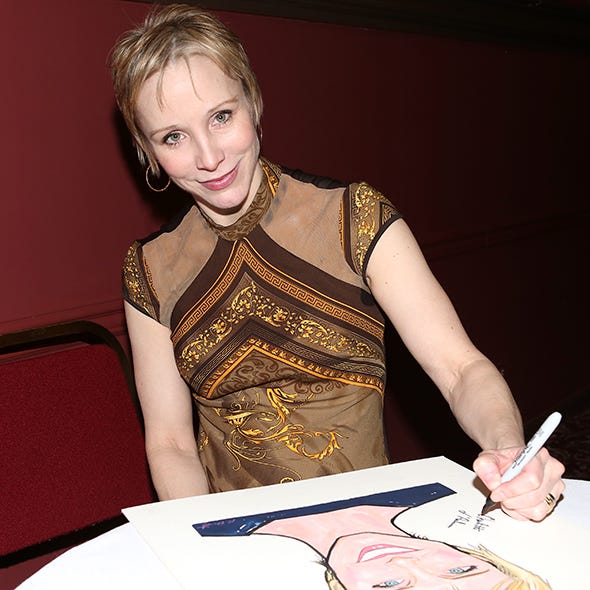 Hand, Artist, Jewellery, Dress, Paint, Blond, Plate, Makeover, Caricaturist, Writing implement, 