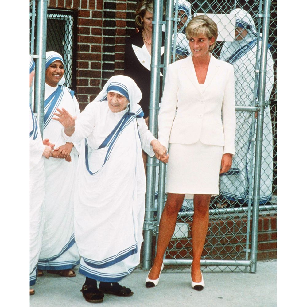 Mother Teresa Fancy Dress at Rs 250 | kids Fancy Dress in Delhi | ID:  13457940612