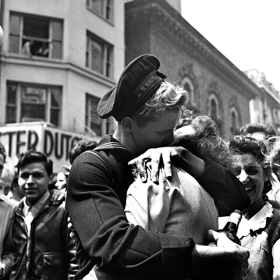 Cap, Monochrome, Monochrome photography, Jacket, Black-and-white, Street fashion, Leather jacket, Law enforcement, Peaked cap, Leather, 