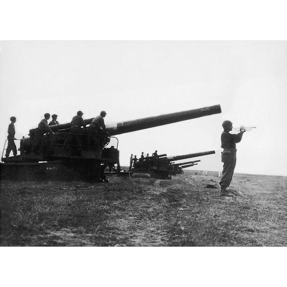Soldier, People, Army, Military person, Combat vehicle, Military, Self-propelled artillery, Cannon, Gun turret, Military uniform, 