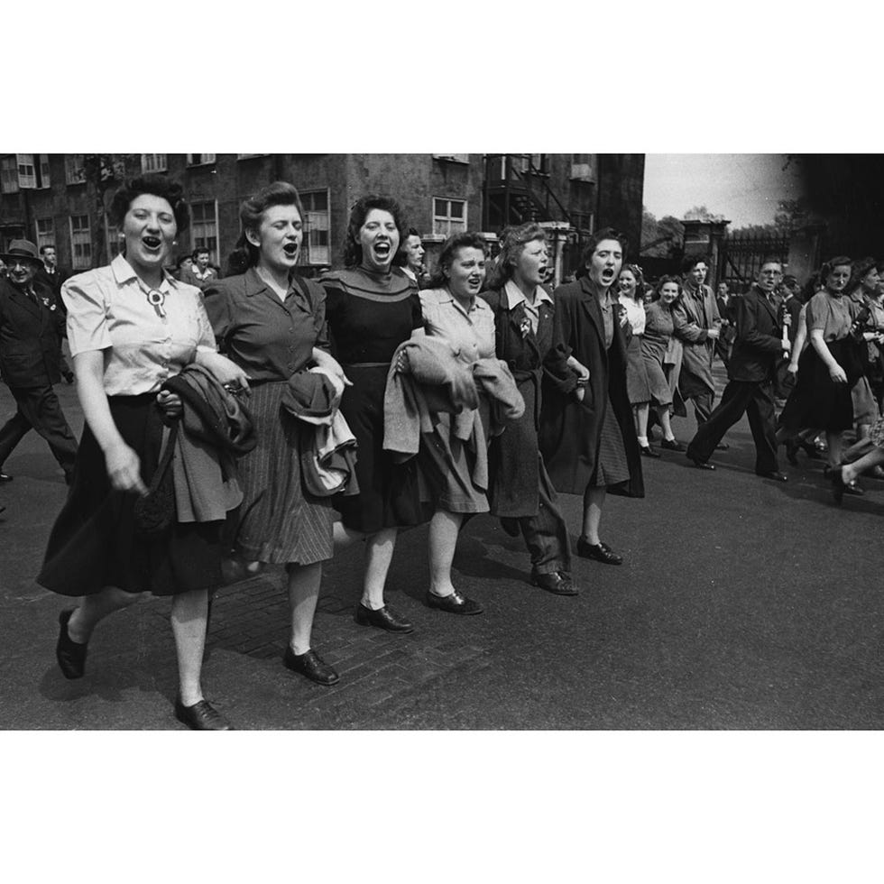 Footwear, Photograph, Monochrome, Style, Monochrome photography, Black-and-white, Crowd, Vintage clothing, Stock photography, Retro style, 