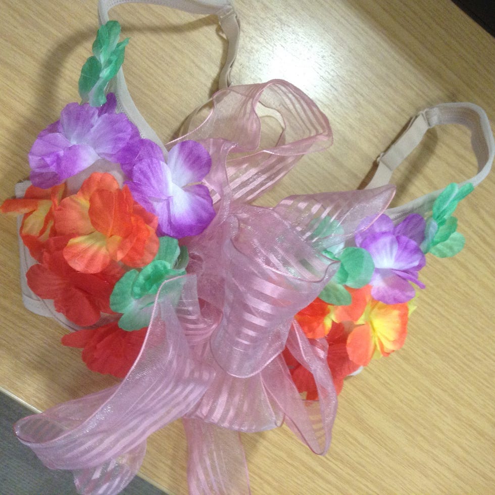 Product, Pink, Petal, Purple, Cut flowers, Costume accessory, Violet, Lavender, Artificial flower, Creative arts, 