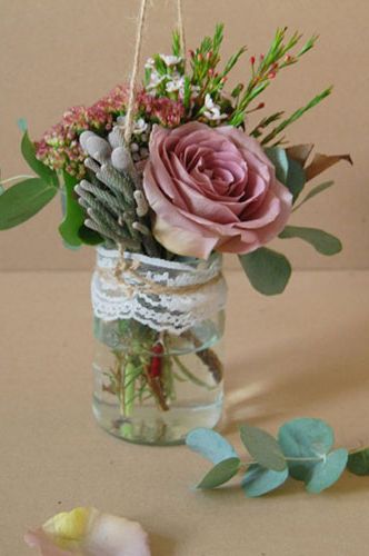 Petal, Flower, Flowering plant, Cut flowers, Bouquet, Garden roses, Hybrid tea rose, Botany, Rose family, Flower Arranging, 