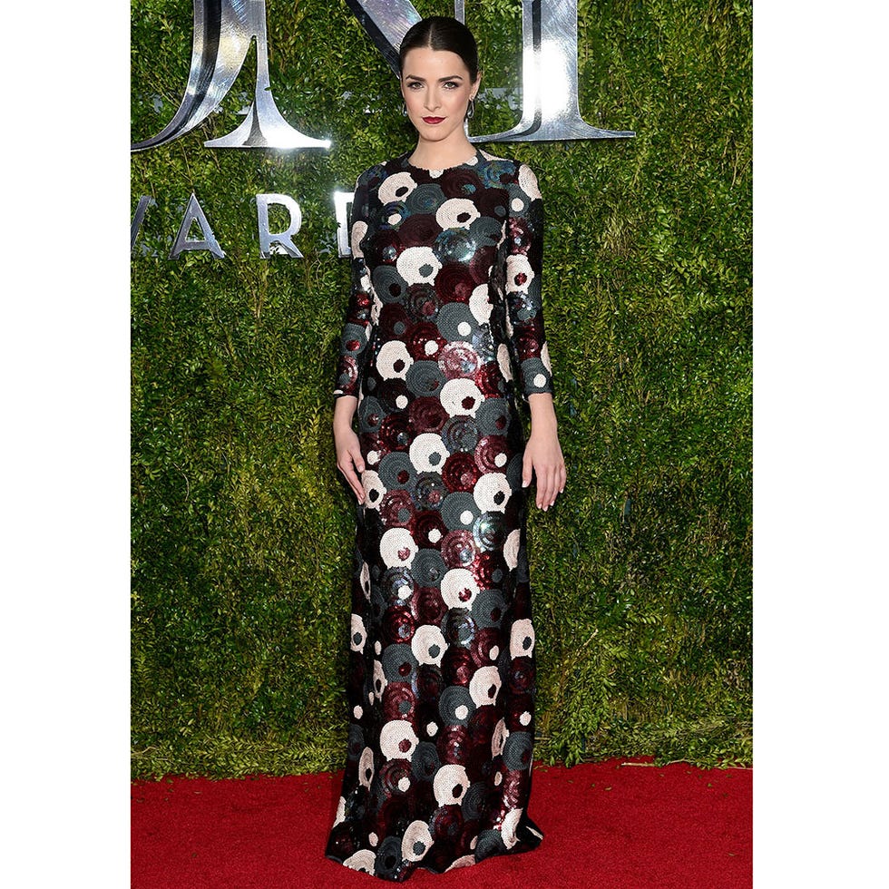 Dress, Shoulder, Flooring, Formal wear, Carpet, One-piece garment, Fashion, Pattern, Day dress, Street fashion, 