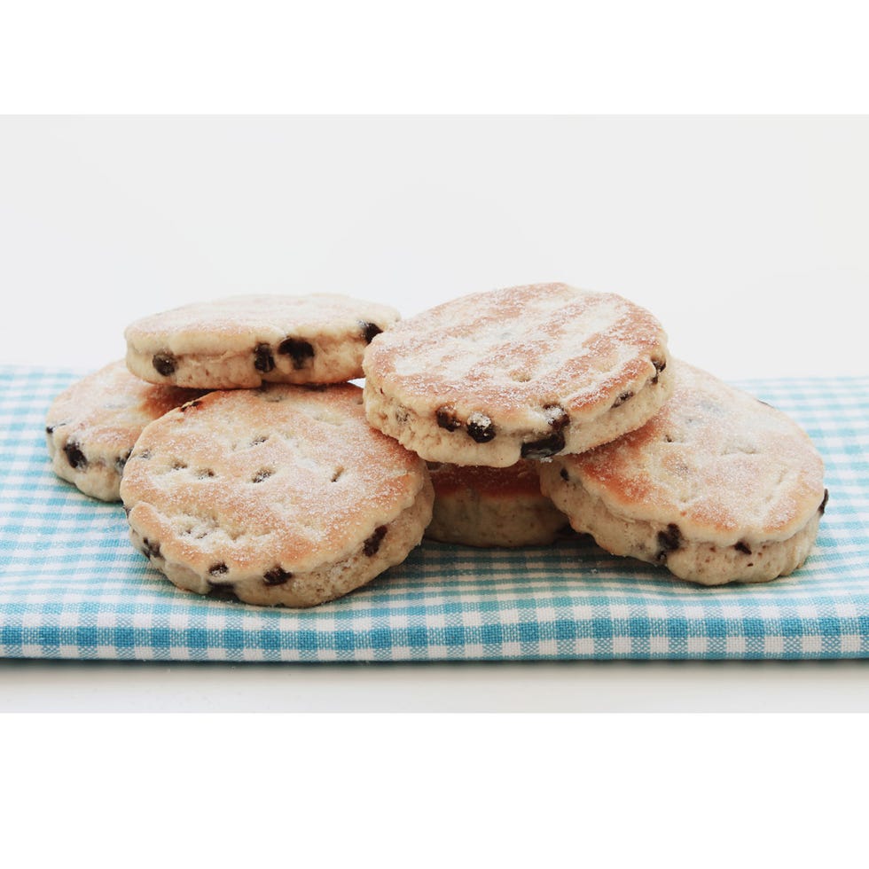 Finger food, Food, Cuisine, Biscuit, Cookies and crackers, Dessert, Baked goods, Ingredient, Cookie, Sweetness, 
