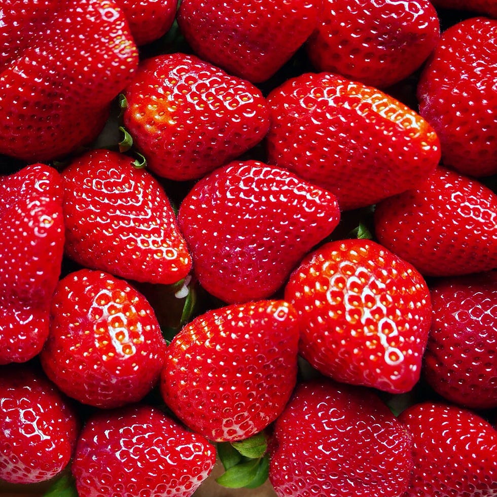 Fruit, Natural foods, Food, Produce, Red, Sweetness, Vegan nutrition, White, Strawberry, Whole food, Fruit, Natural foods, Food, Produce, Red, Sweetness, Vegan nutrition, White, Strawberry, Whole food,