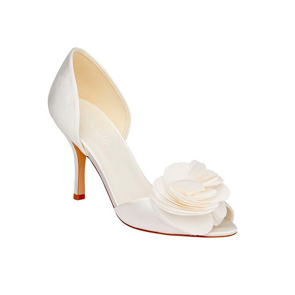 Product, Fashion accessory, Tan, Beige, Ivory, Sandal, Basic pump, Bridal shoe, Fashion design, Peach, 