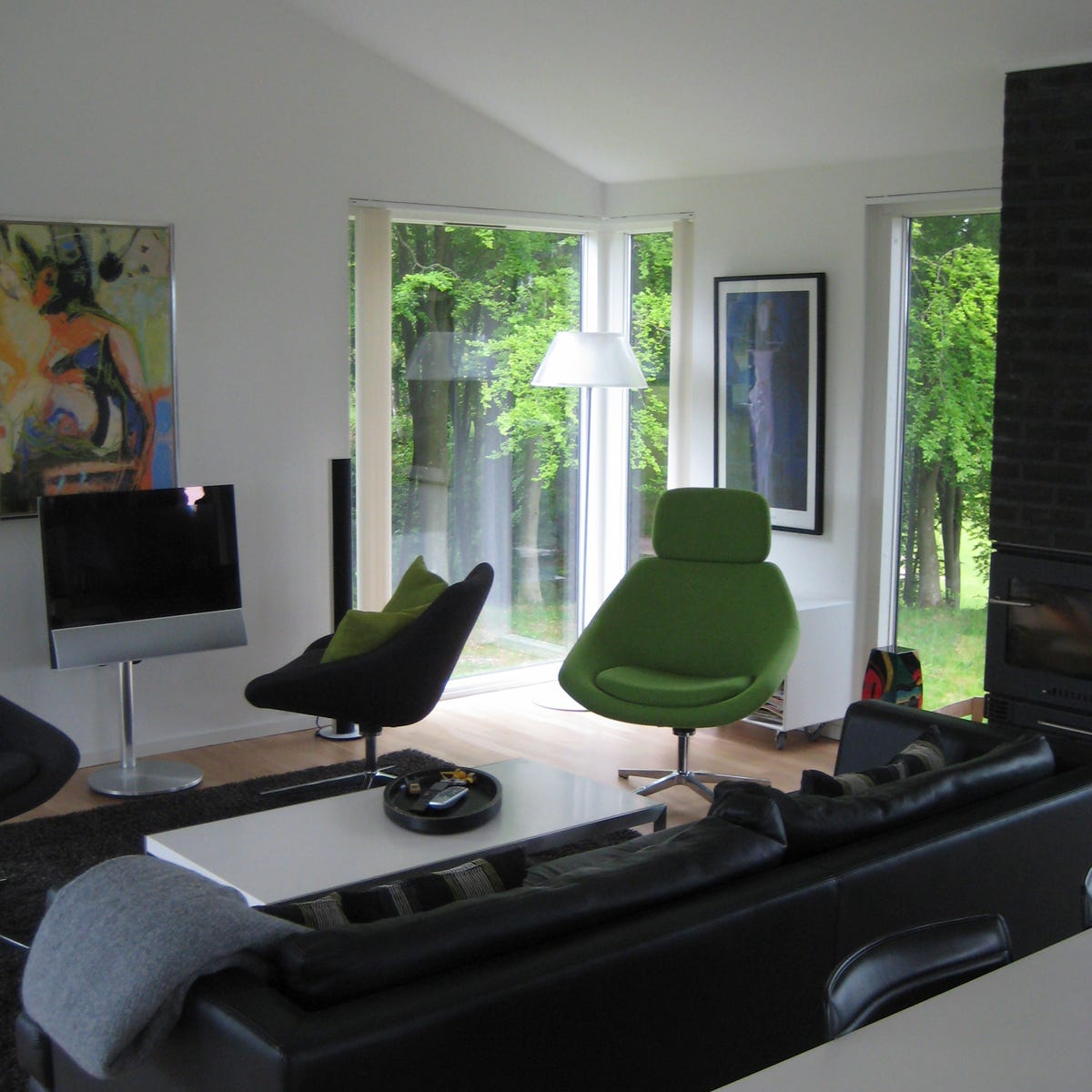 Interior design, Room, Floor, Flooring, Fixture, Interior design, House, Lamp, Living room, Peripheral, 