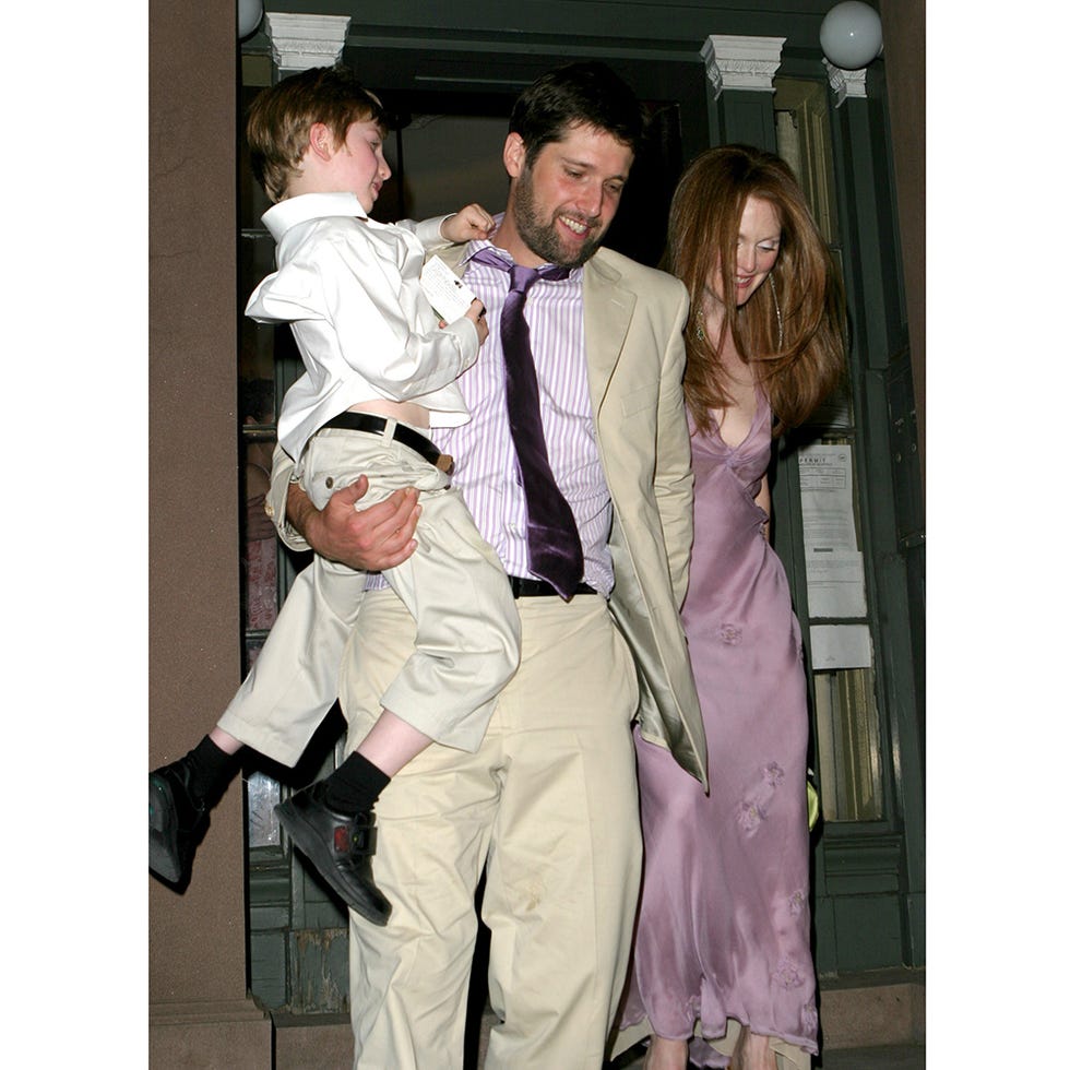 Collar, Dress shirt, Suit trousers, Khaki pants, Love, Beard, Pocket, Family, One-piece garment, 