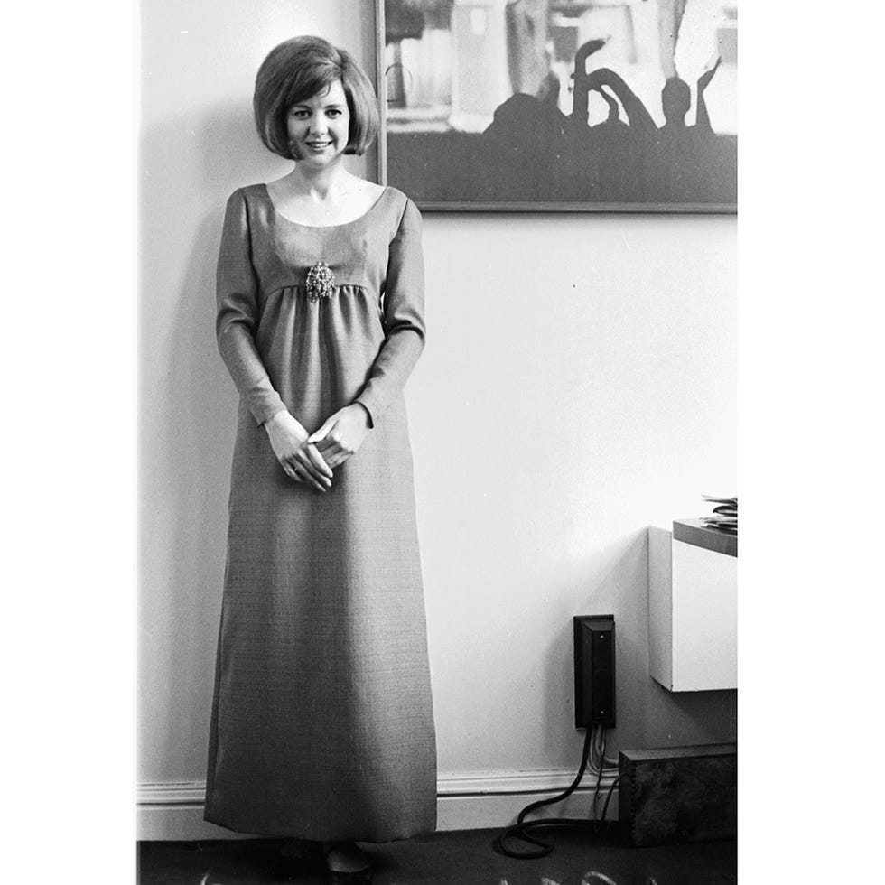 Sleeve, Standing, Dress, Style, One-piece garment, Day dress, Vintage clothing, Monochrome, Monochrome photography, Gown, 