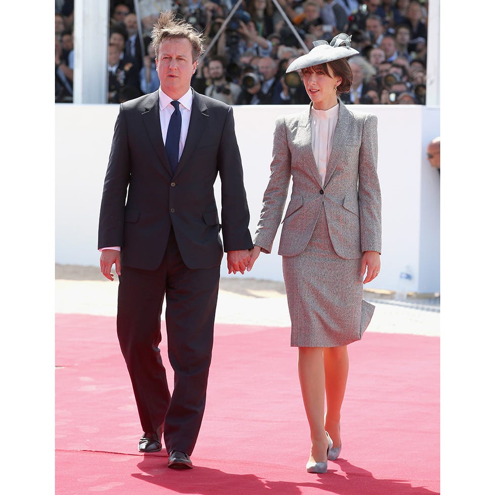 Clothing, Coat, Trousers, Collar, Shirt, Hat, Dress shirt, Outerwear, Suit trousers, Standing, 